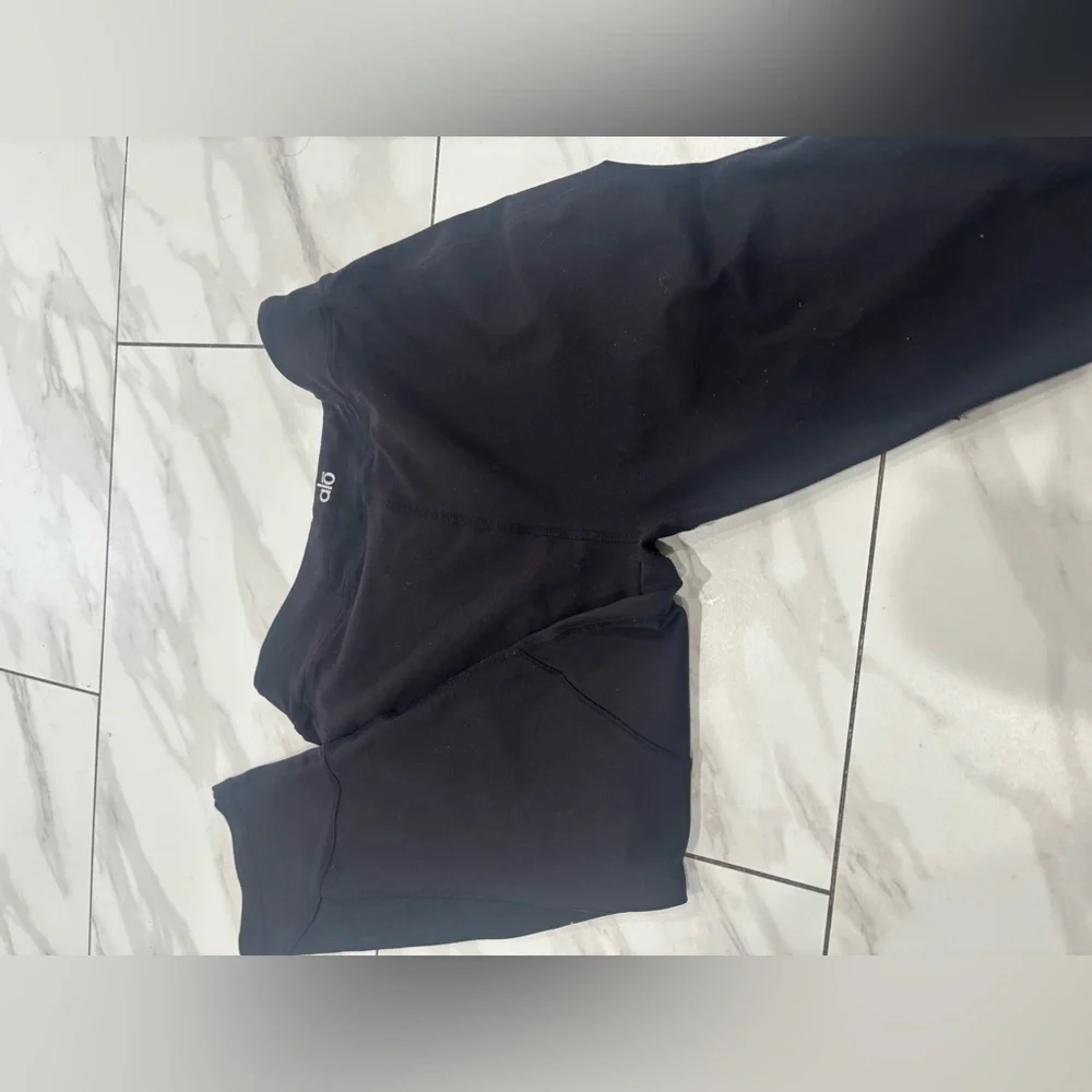 Alo Black Cropped Leggings Size: M